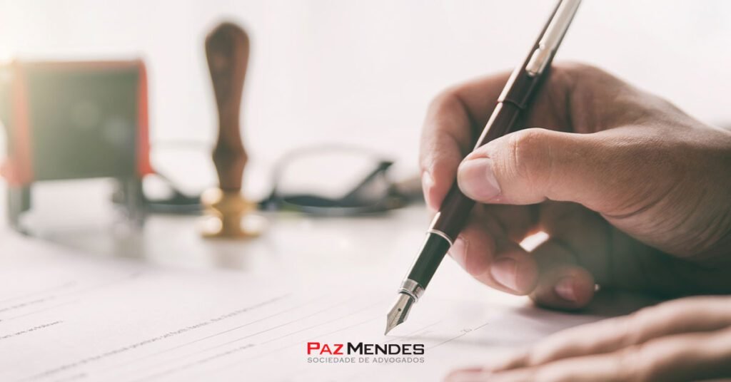 Advogado Contratual